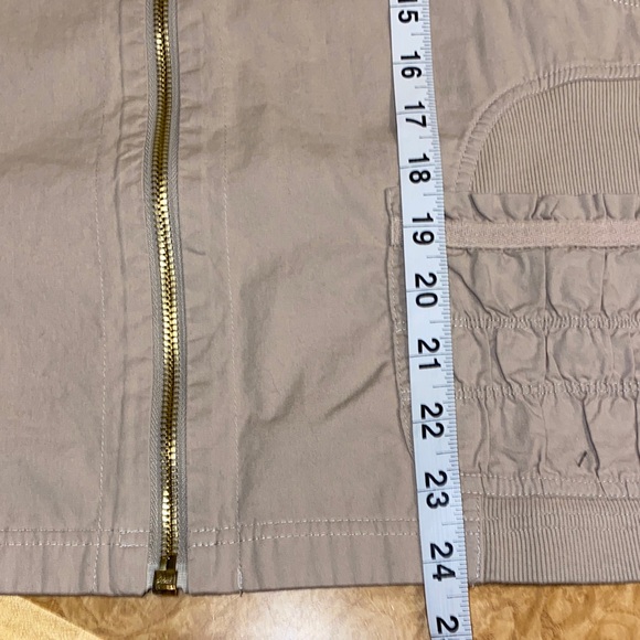 $3/$60 Zenergy by Chico’s Beige Utility Jacket with Hood Size 2 / Large - Picture 8 of 11